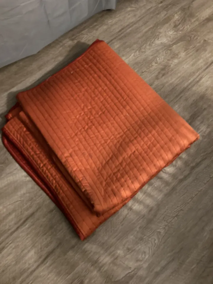 Přehoz na dvojlůžkovou postel